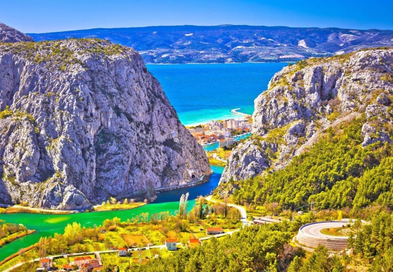 Sandy Beach Apartment Omiš Exterior foto